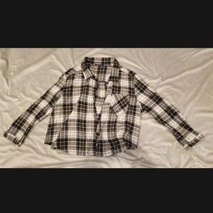 DISTRESSED CROPPED FLANNEL FOREVER 21